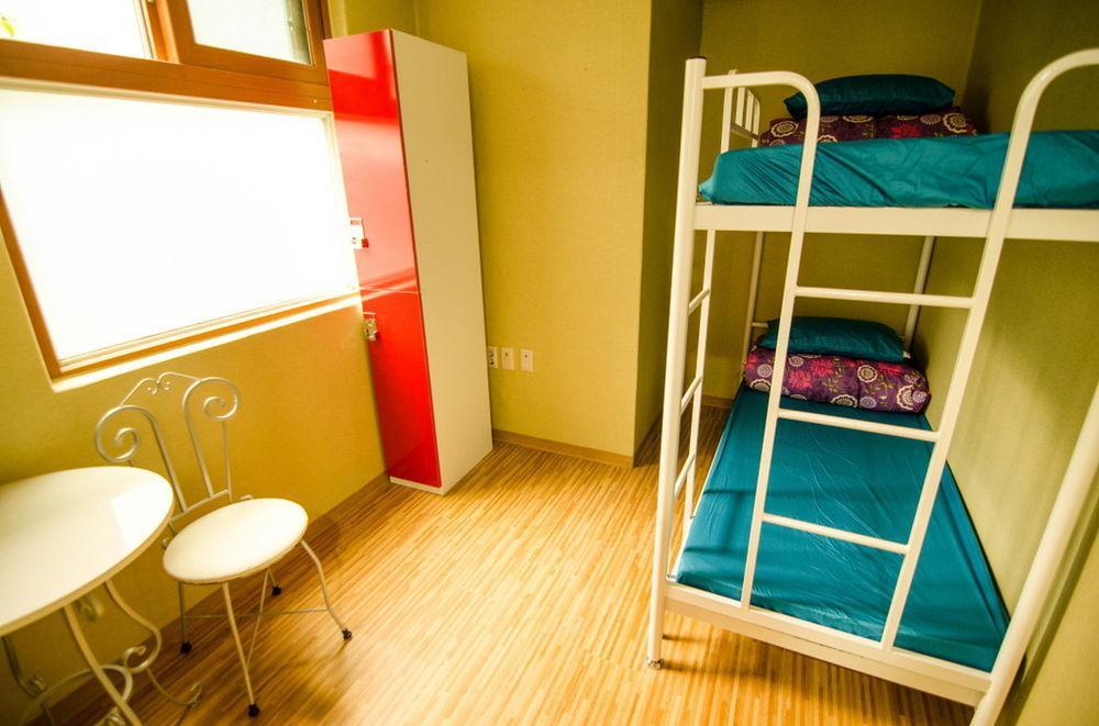 Kimchee Sinchon Guesthouse Seoul Exterior foto